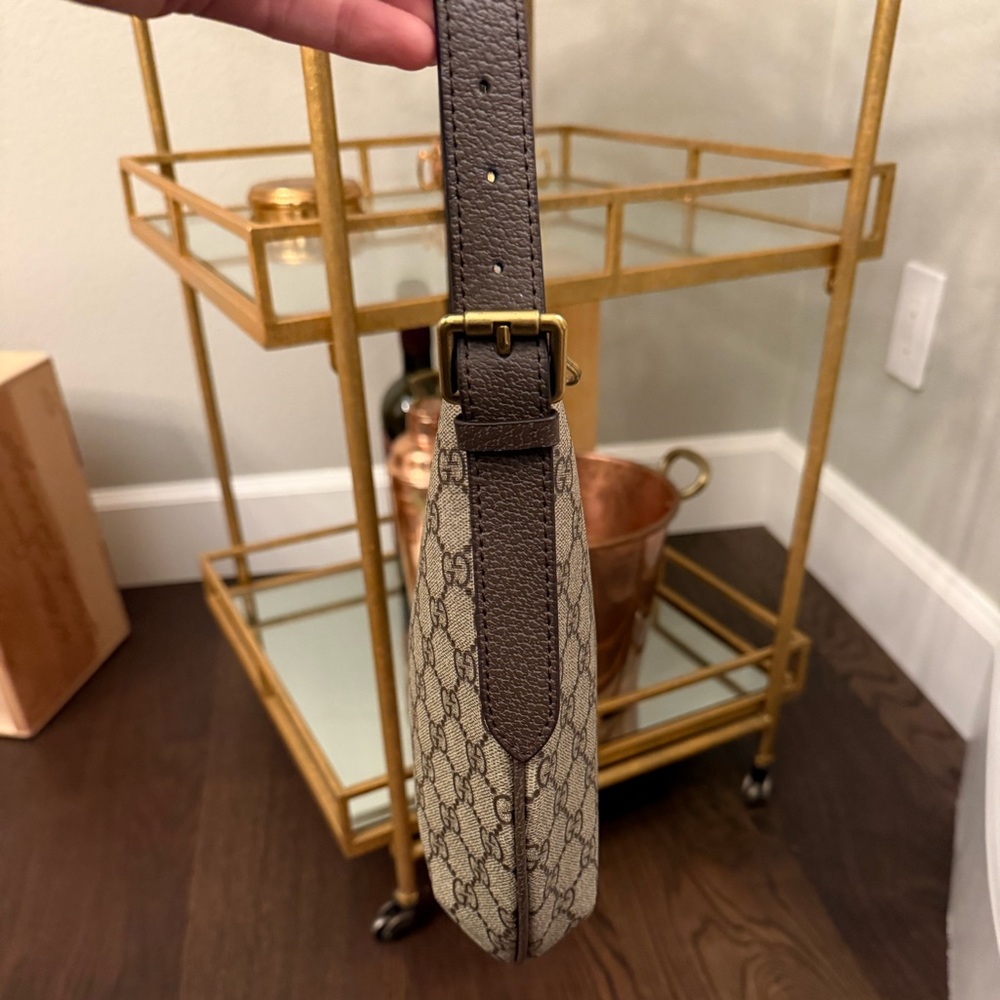 Purse - Picture 3 of 9